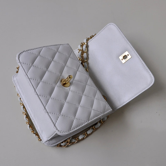 Chanel A67116 Classic mini Flap Bag Sheepskin leather white in Gold