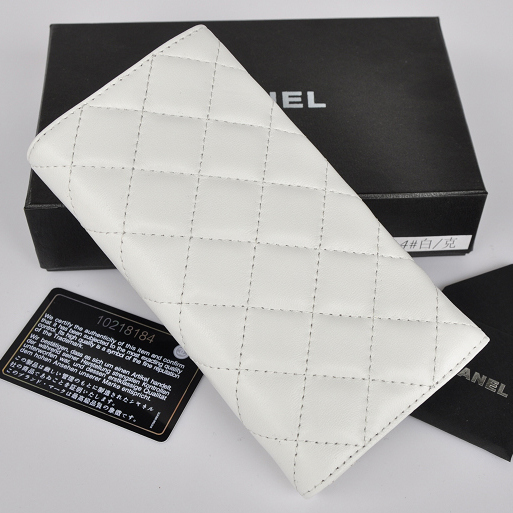 Chanel Black CC logo Bi-Fold Wallet A514 in White