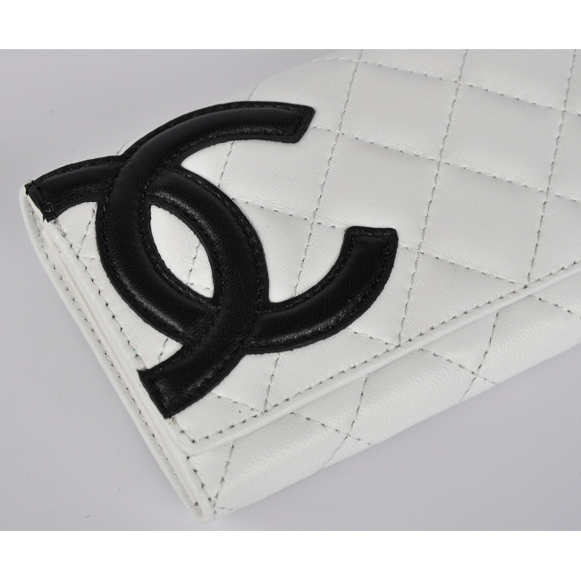 Chanel Black CC logo Bi-Fold Wallet A514 in White