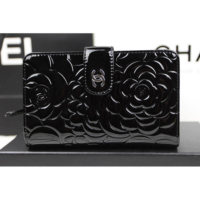 Chanel Camellias Bi-Fold Wallet Original patent Leather A50087 Black