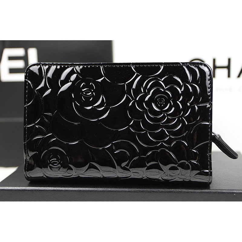 Chanel Camellias Bi-Fold Wallet Original patent Leather A50087 Black