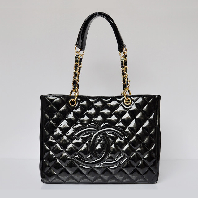 Chanel Classic CC Shopping Bag 20995 Patent leather Black Gold