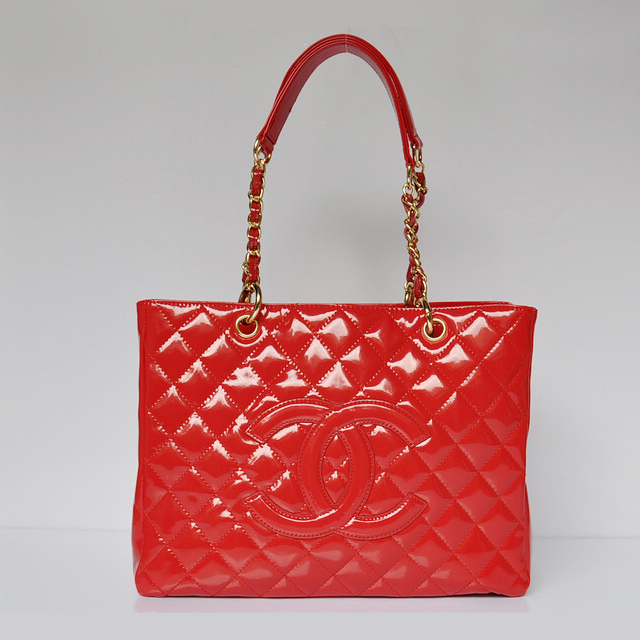 Chanel Classic CC Shopping Bag 20995 Patent leather Red Gold