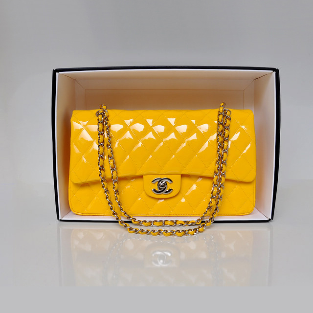 Chanel Classic Flap Bag 1113 Original Patent leather in Yellow with Gold