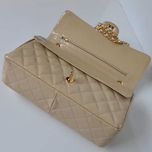 Chanel Classic Flap Bag 1113 Patent leather in Apricot with Gold