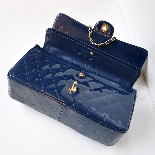 Chanel Classic Flap Bag 1113 Patent leather in Blue with Gold