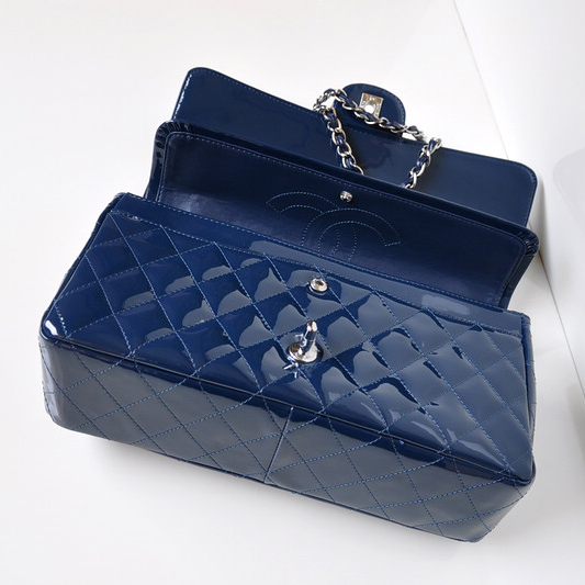 Chanel Classic Flap Bag 1113 Patent leather in Blue with Silver