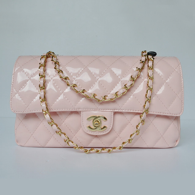 Chanel Classic Flap Bag 1113 Patent leather in Pink with Gold