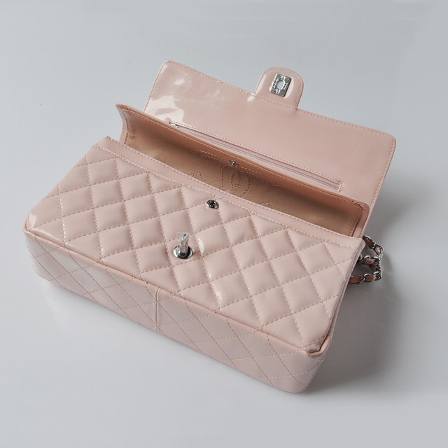 Chanel Classic Flap Bag 1113 Patent leather in Pink with Silver