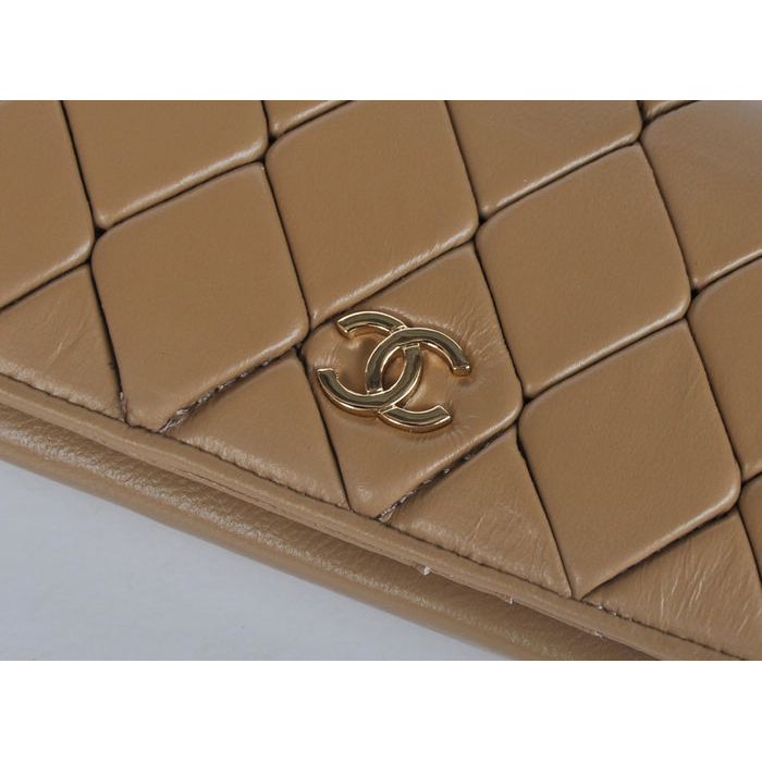 Chanel Lambskin Leather Bi-Fold Wallet C0901 Apricot