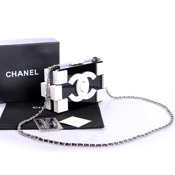 Chanel Lego Clutch A37010 Black&White