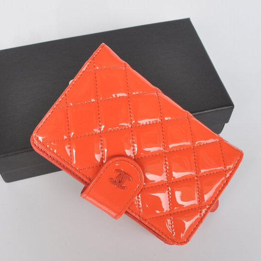 Chanel Matelasse Bi-Fold Wallet Patent Leater A051 Orange