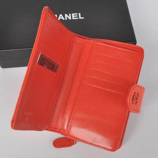 Chanel Matelasse Bi-Fold Wallet Patent Leater A051 Orange