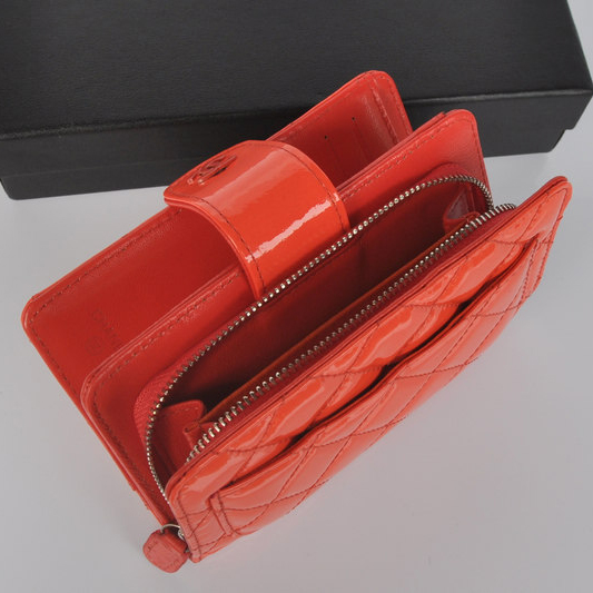 Chanel Matelasse Bi-Fold Wallet Patent Leater A051 Orange