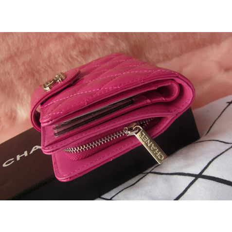 Chanel Matelasse Bi-Fold Wallet Patent Leather C004 Red