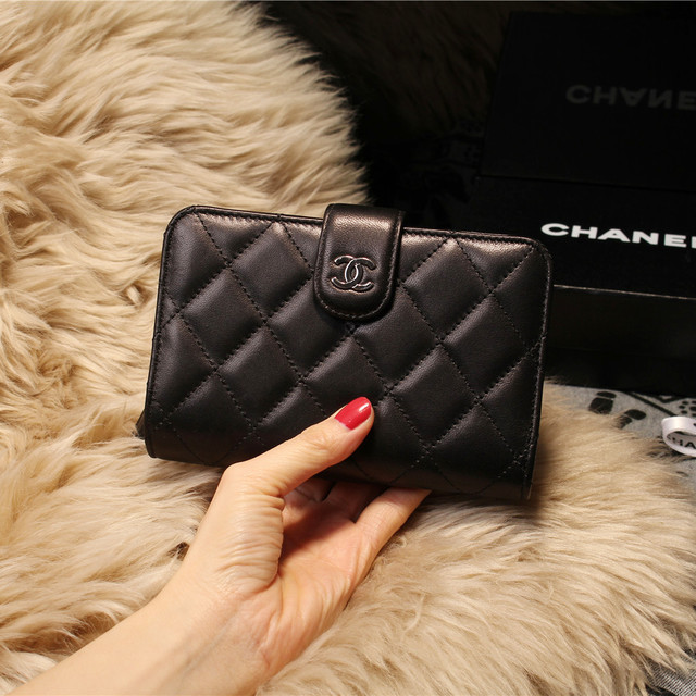 Chanel Matelasse Bi-Fold Wallet Sheepskin Leater A31506 Black