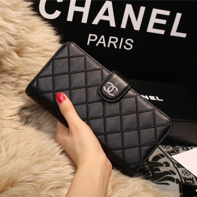 Chanel Matelasse Bi-Fold Wallet Sheepskin Leater A80137 Black