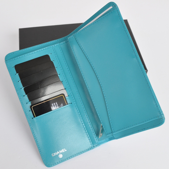 Chanel Patent Leather Bi-Fold Wallet A31508 Lake green