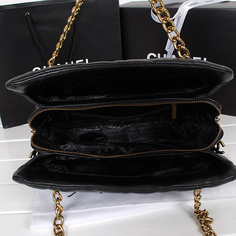 Chanel Sheepskin Leather Shoulder Bag A67245 Black