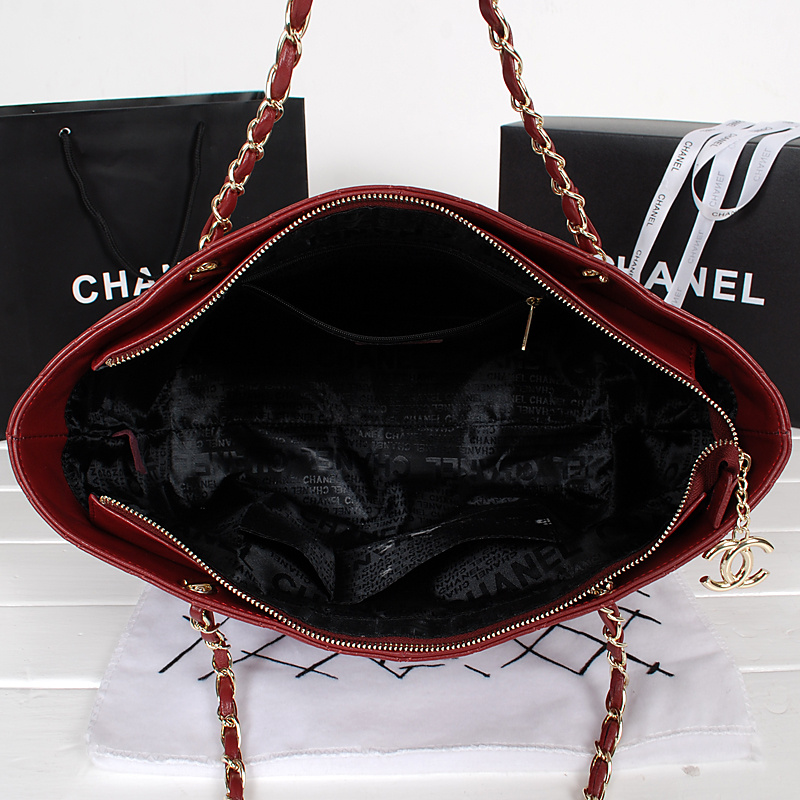 Chanel Sheepskin Leather Shoulder Bag A76600 Burgundy