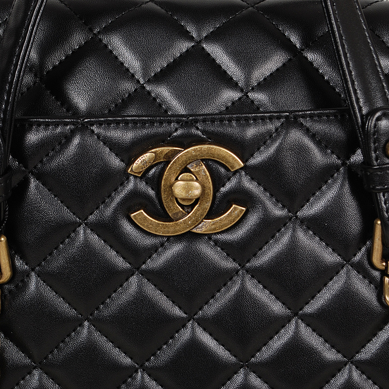 Chanel Tote Shoulder Bag Cowhide leather 47480 Black