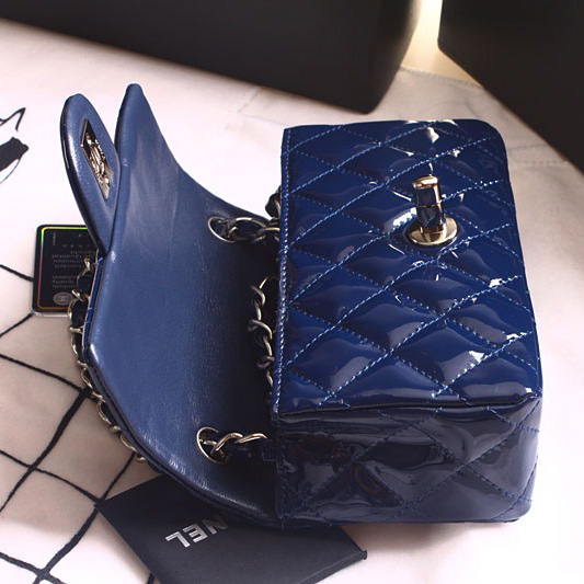 Chanel mini Classic Flap Bag Original Patent leather 1117 Royalblue in Silver