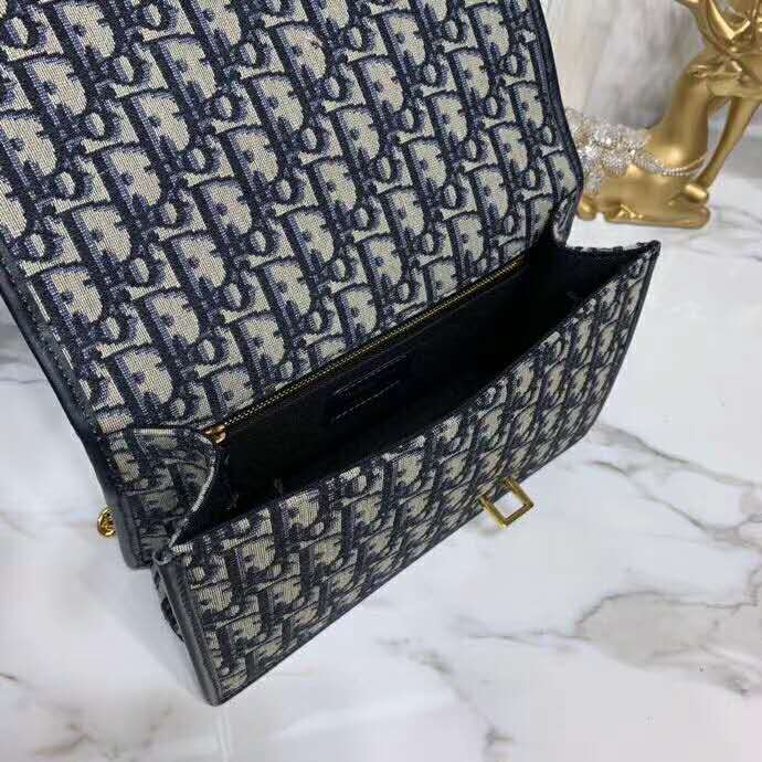 DIOR 30 MONTAIGNE CHAIN BAG