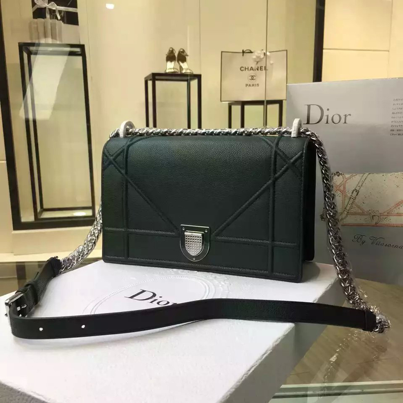 Diorama flap bag