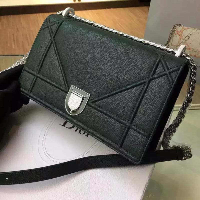 Diorama flap bag