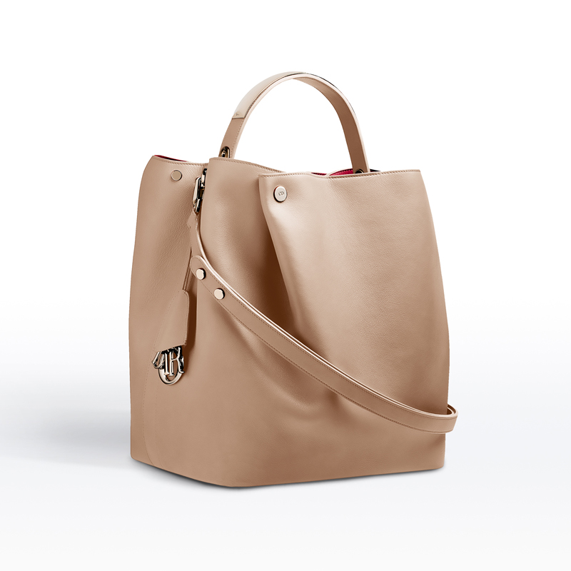 Diorific bucket bag in smooth pearlised Nude calfskin