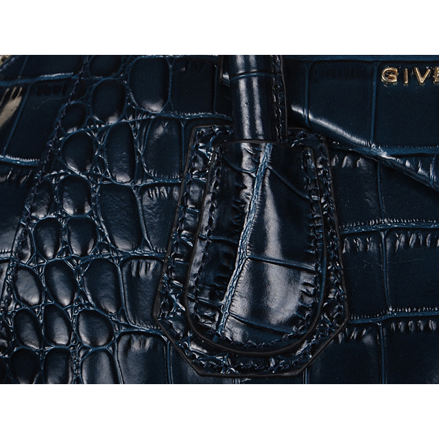 Givenchy Antigona Bag Big Crocodile Leather 9981 in Royal blue