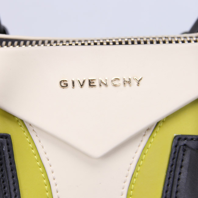 Givenchy Small Antigona Bag Smooth Leather 8887 Light Green&OffWhite