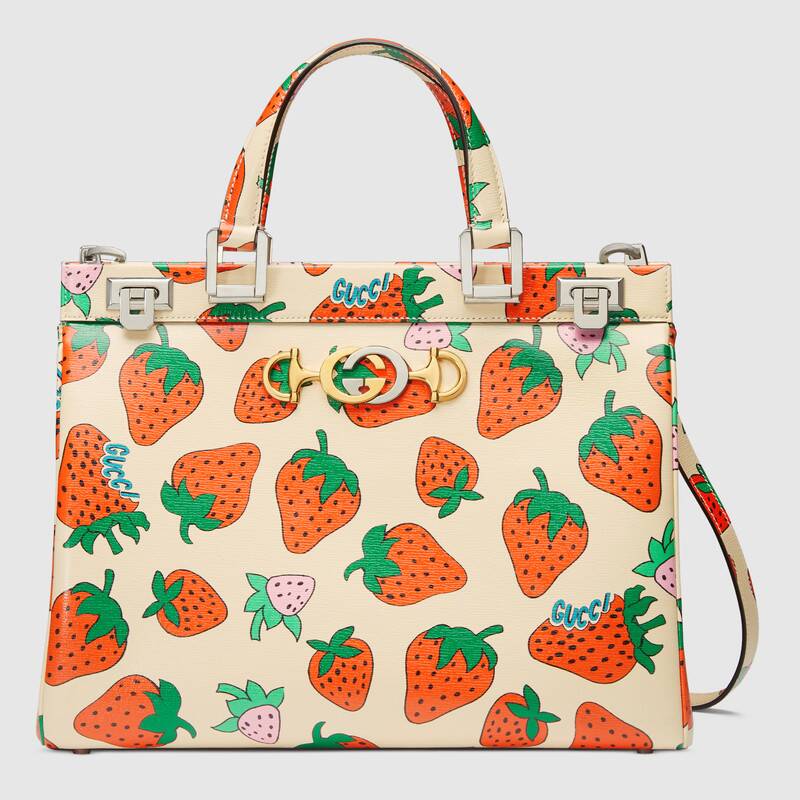 Gucci Zumi Strawberry print medium top handle bag 564714 08NAX 9036