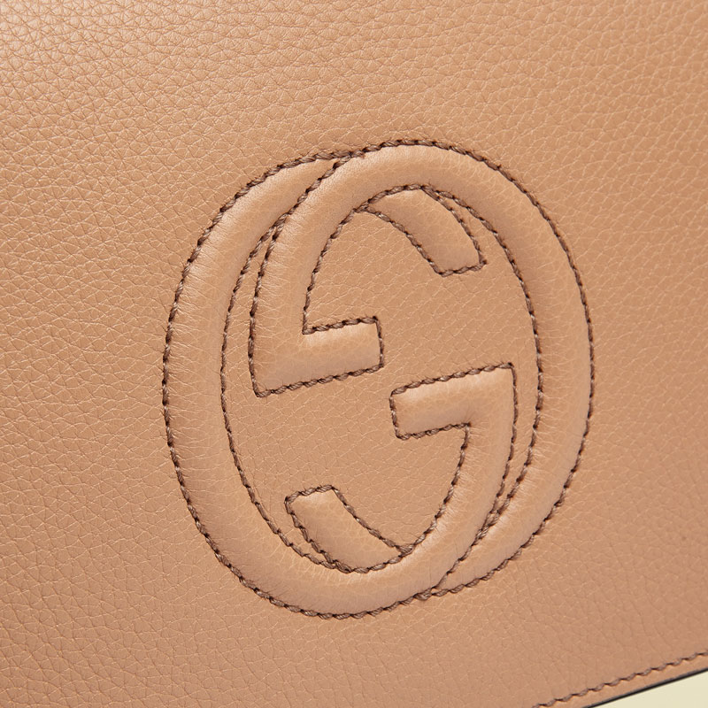 Gucci soho leather clutch