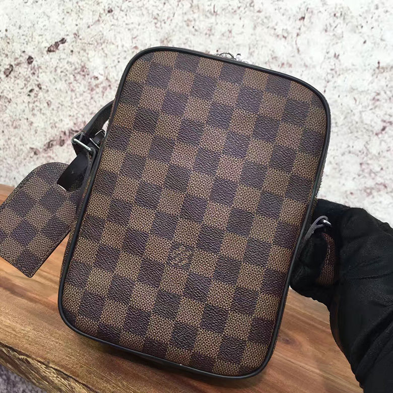 Louis Vuitton Amazone 22 Bag Damier Ebene N42703