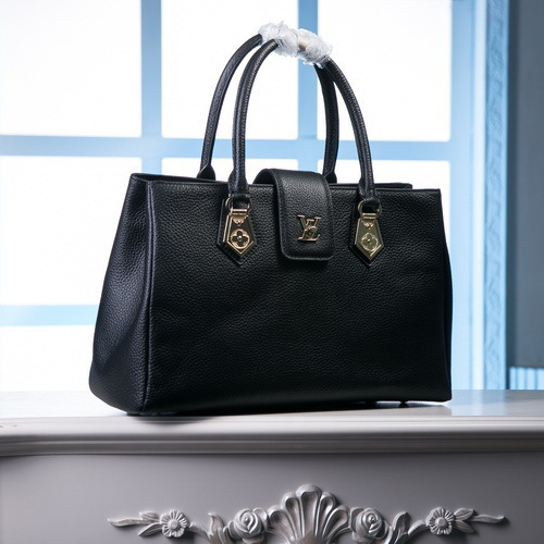 Louis Vuitton Cruise 2015 Tote Bag M42852 Black