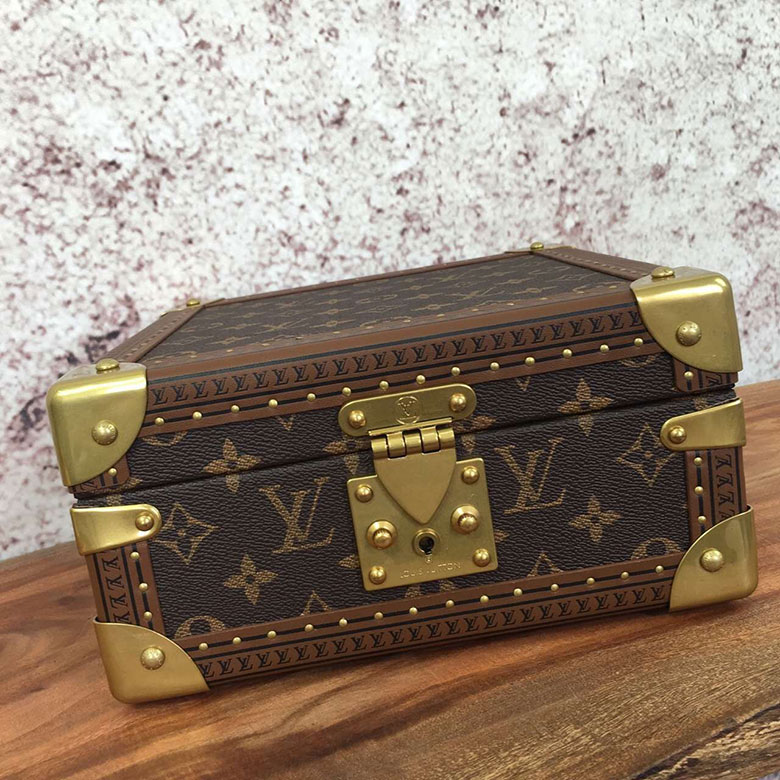 Louis Vuitton Jewelry Box Monogram M20040