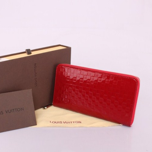 Louis Vuitton Zippy Wallet M9440R