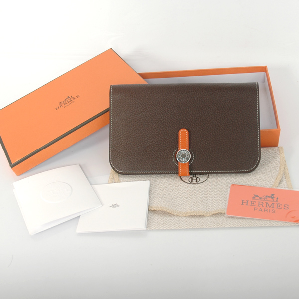 Hermes passport Wallet clemence leather in Dark Brown/Orange