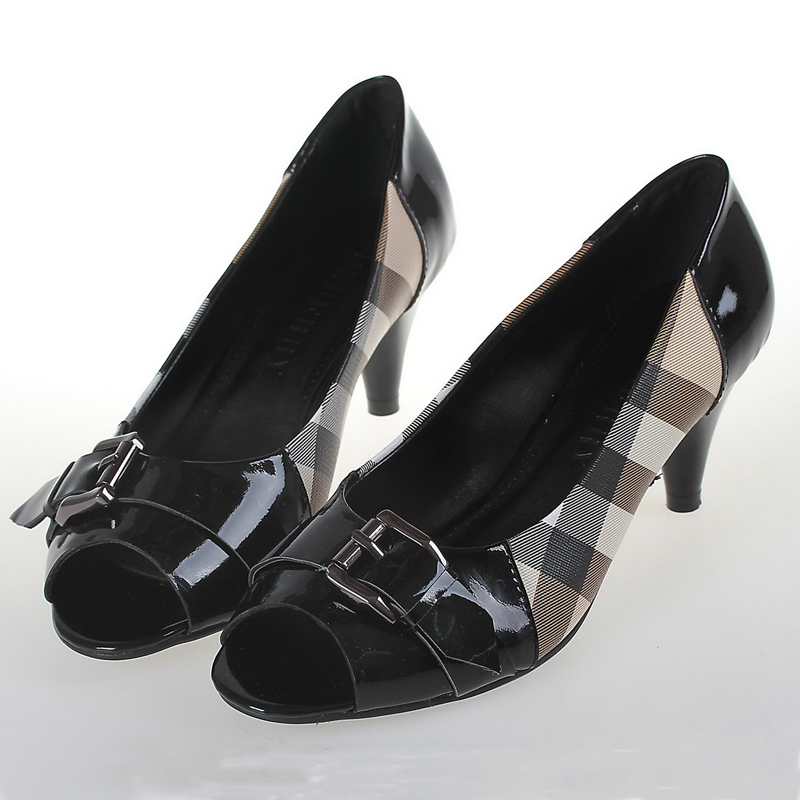 Burberry shoes 1006