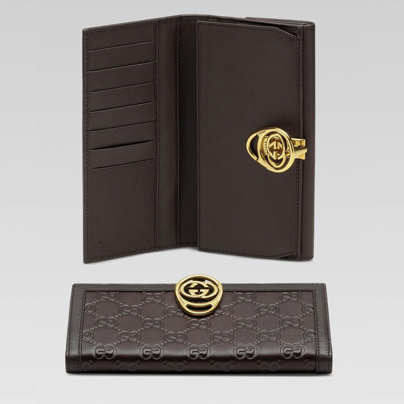 continental wallet with interlocking G detail