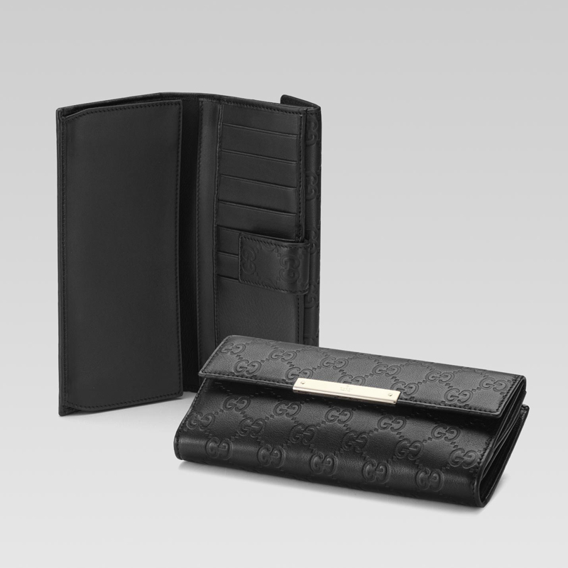 continental wallet with gucci trademark engraved m