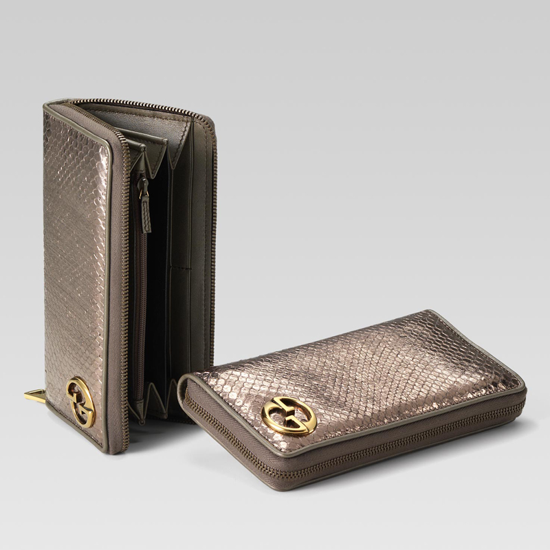 continental wallet with double G detail