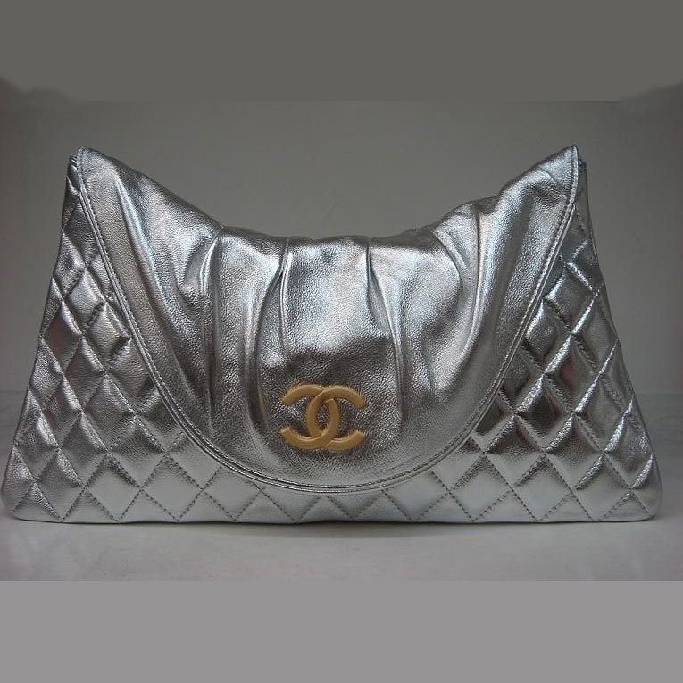 CHANEL Clutch