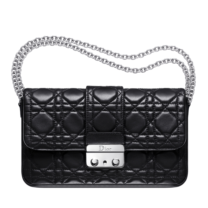 Large New Lock pouch in black patent leather