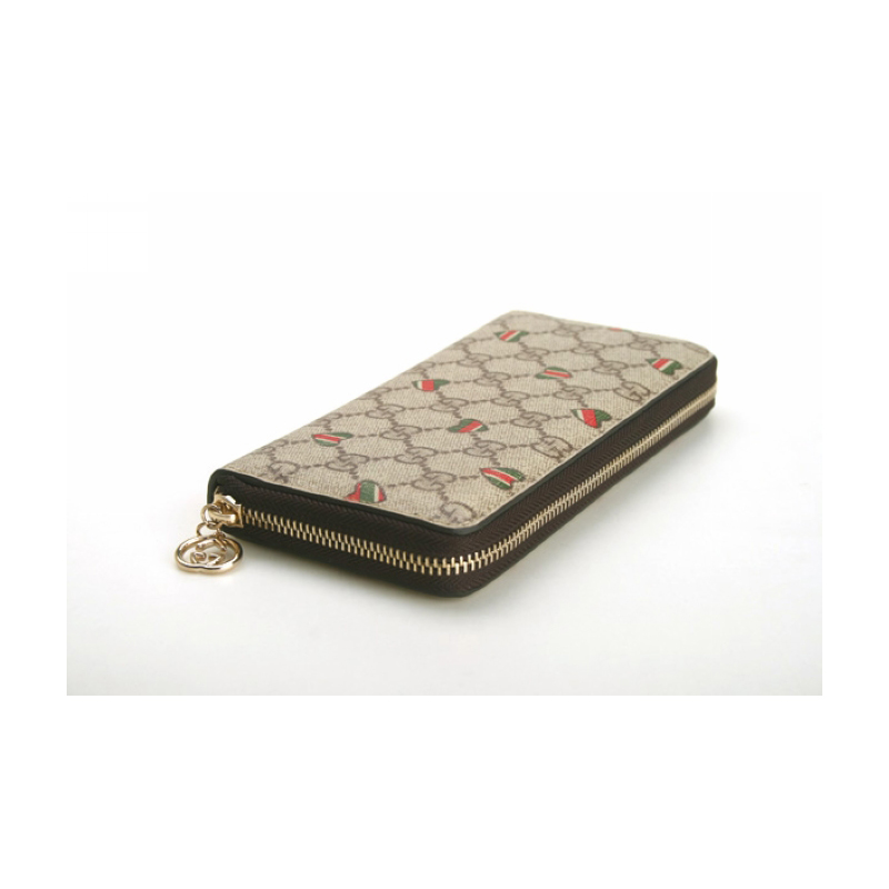 zip around wallet with interlocking G detail