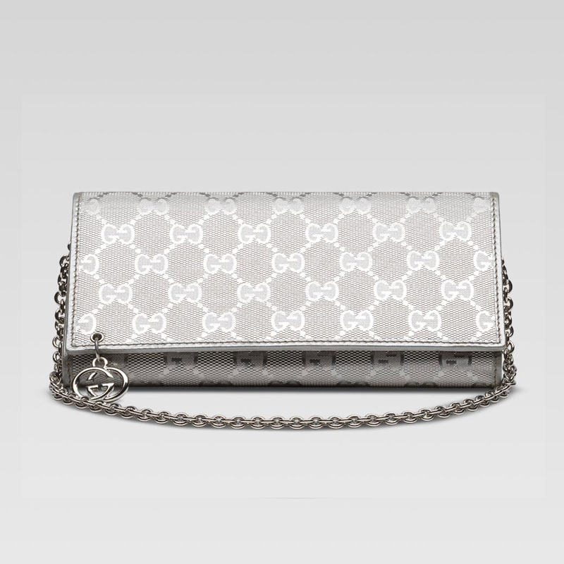 continental wallet with interlocking G charm