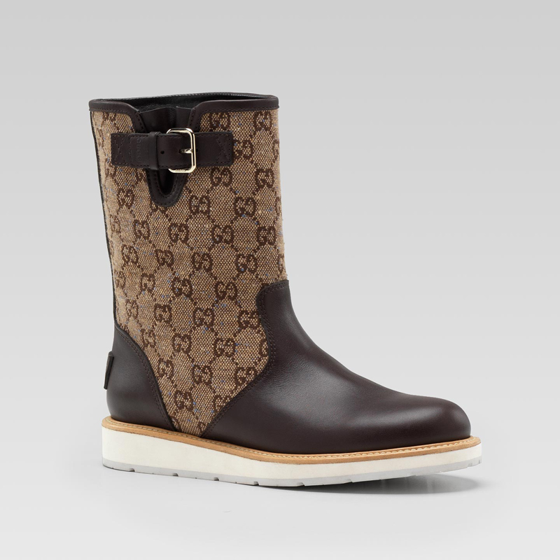 'quercy' flat boot with embossed gucci logo on back