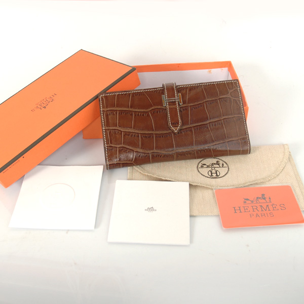 Hermes 2 fold wallet Crocodile stripes leather in Khaki