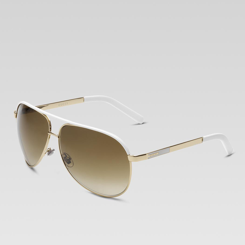 classic aviator sunglasses with gucci logo on temp